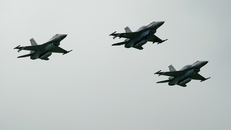 11_Minsk Mazowiecki_23blot_F-16.jpg